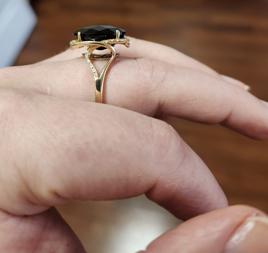 14K Yellow Gold 6.9Tw Onyx Ring with .12Tw Round Diamonds