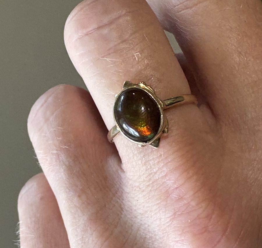 Vintage fire agate 10k yellow gold