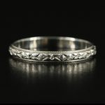 Vintage 18k white gold engraved Belais band