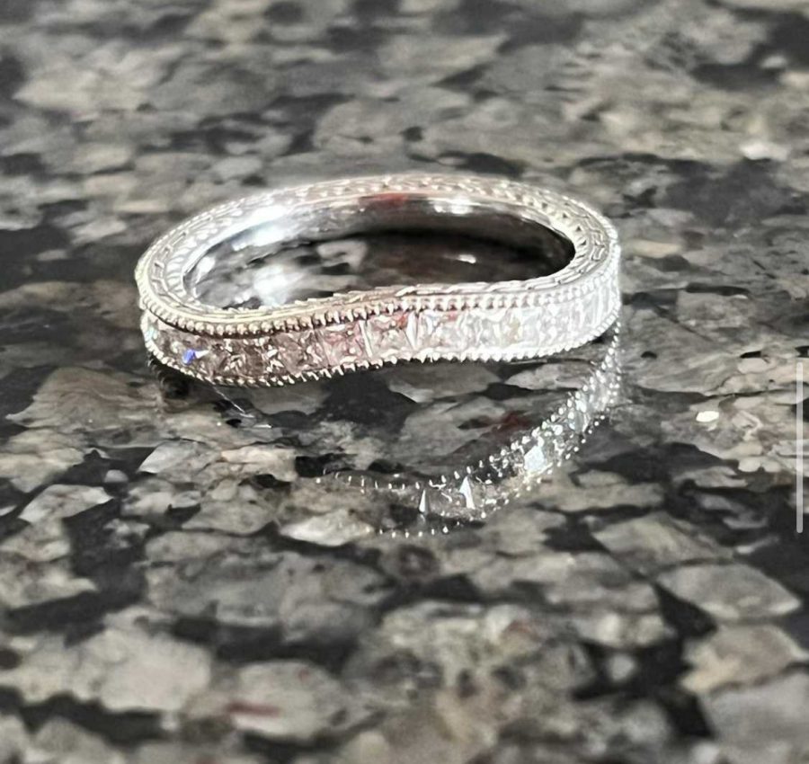 10k white gold moissanite contour band