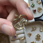 Solid Gold Tricolor Delicate ‘Mom’ Heart Pendant | 14k
