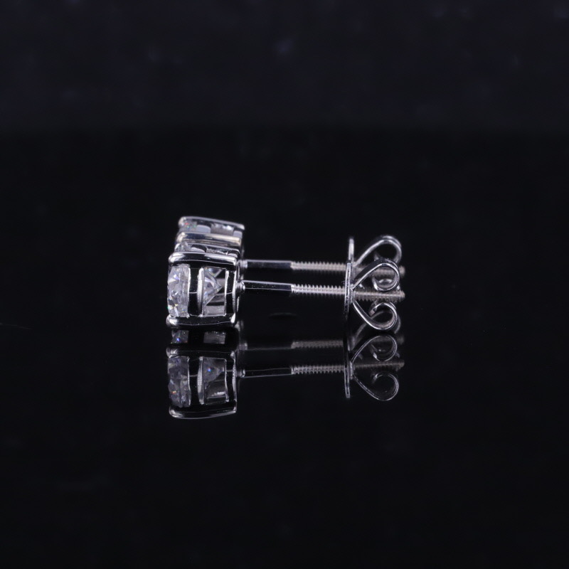 1.34 ctw E VS1 4 prong studs
