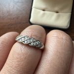 Vintage People’s ring, 13 natural diamonds