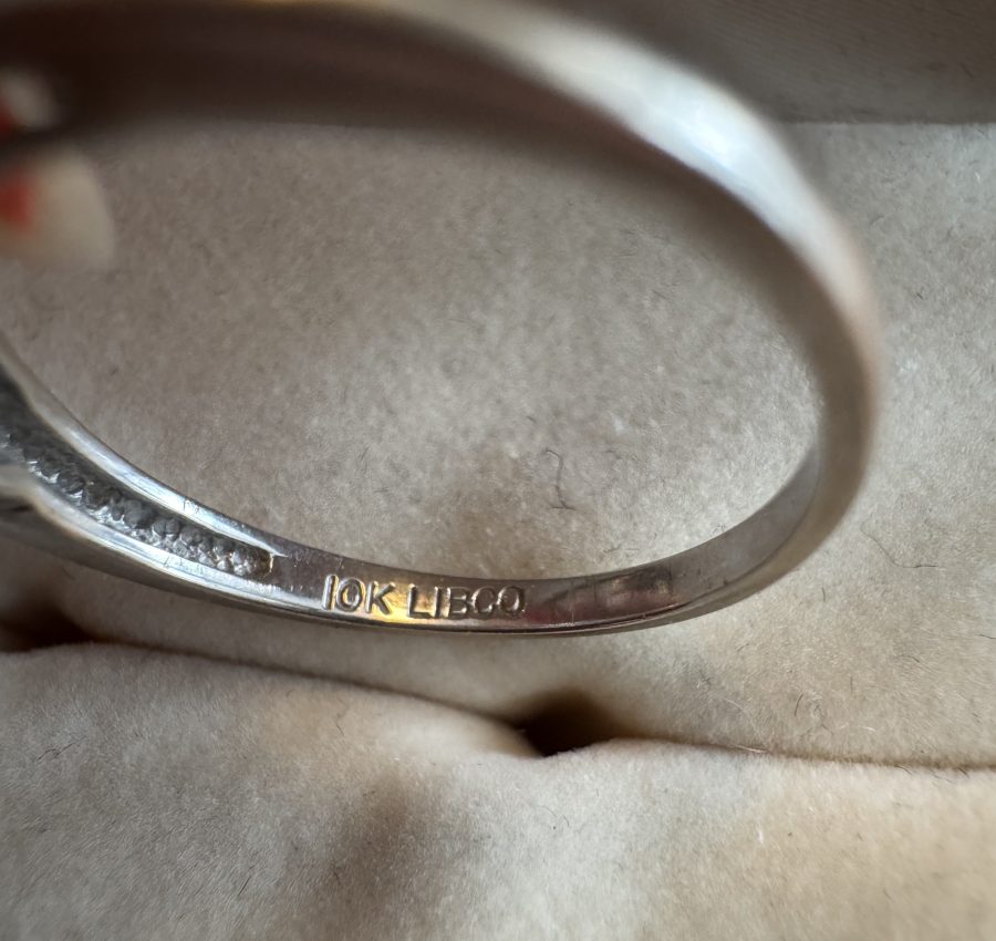 Vintage People’s ring, 13 natural diamonds