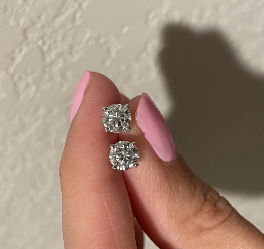 1.34 ctw E VS1 4 prong studs