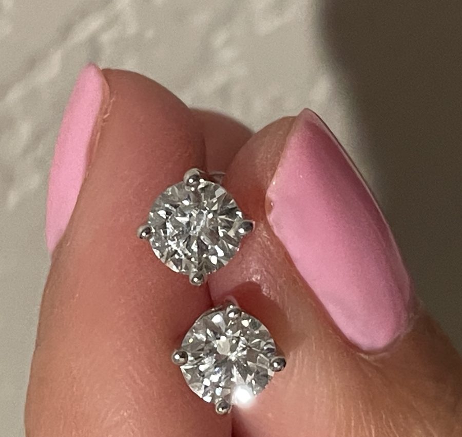 1.34 ctw E VS1 4 prong studs