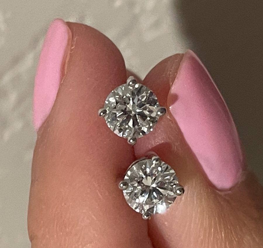 1.34 ctw E VS1 4 prong studs