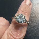 2 ct round solitaire moissanite