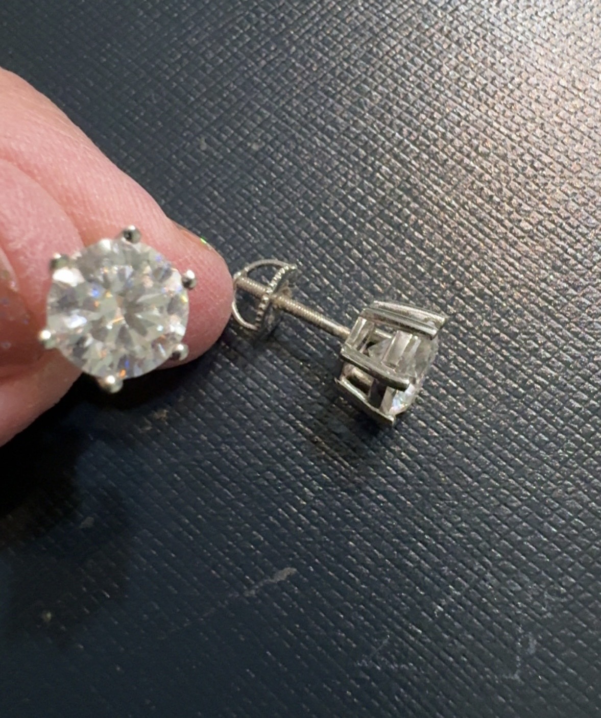 2 ct moissanite earrings (4cttw)