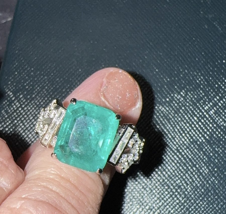 7 ct lab emerald with moissanite side stones