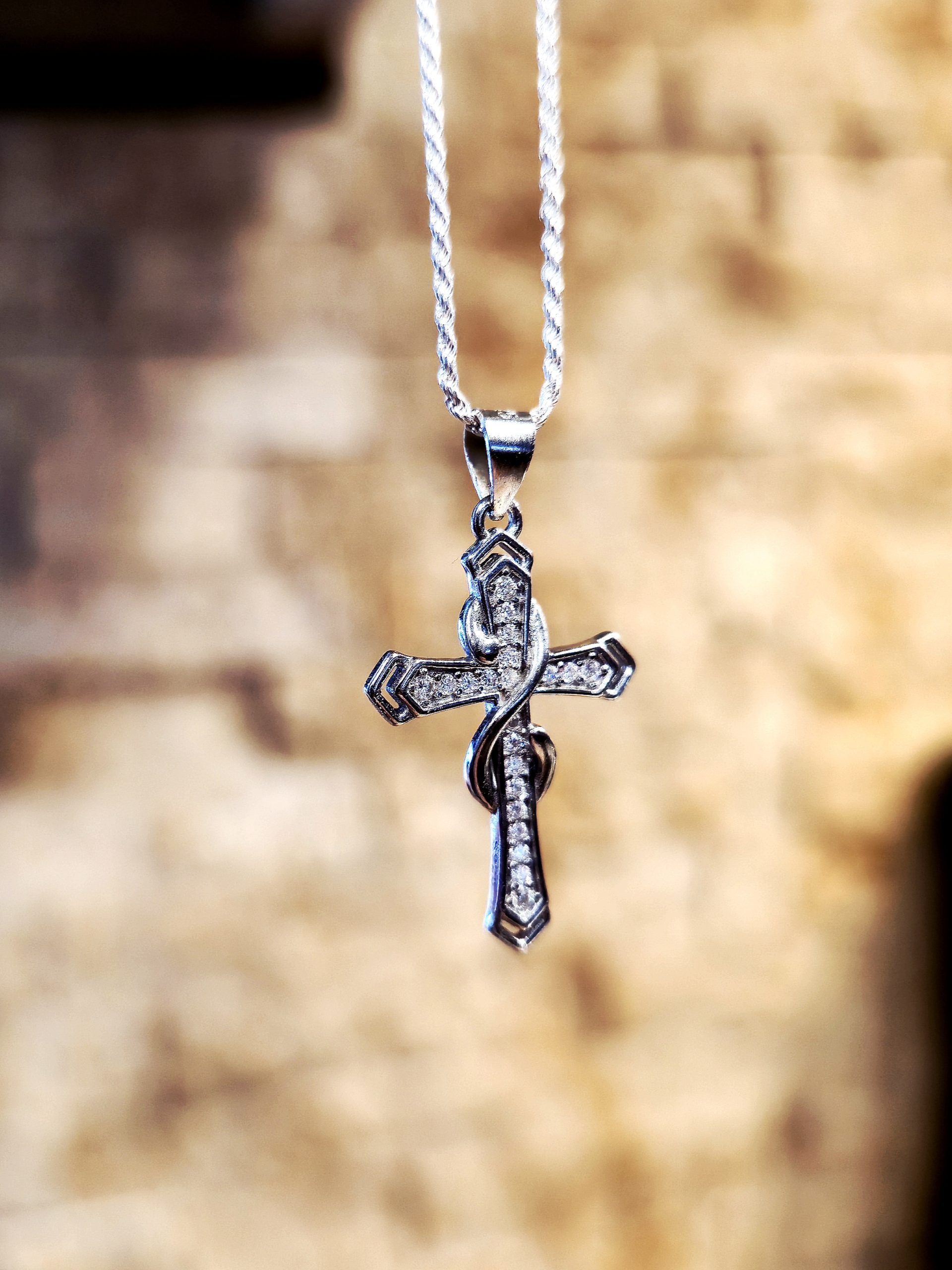 [GRA Certification Included] Moissanite/Sterling Silver Cross Pendent