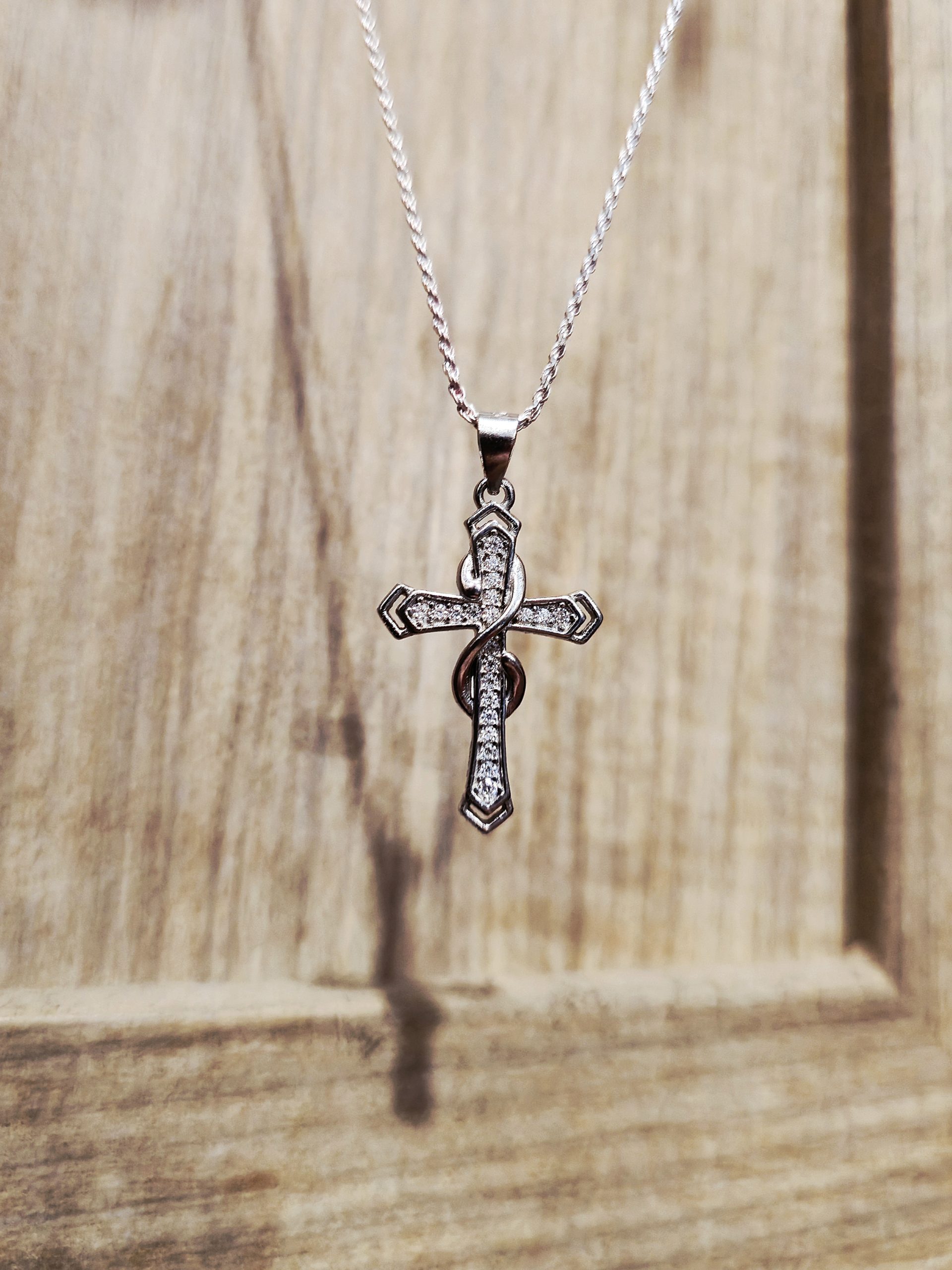 [GRA Certification Included] Moissanite/Sterling Silver Cross Pendent