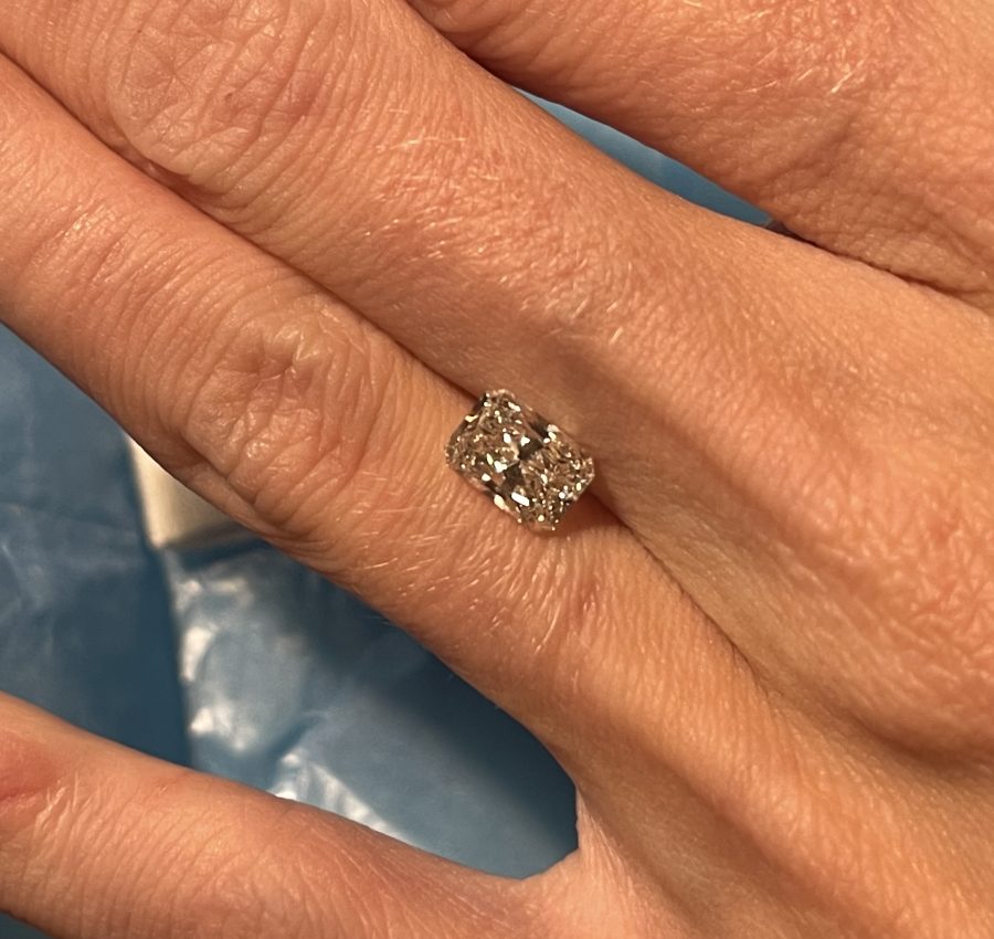 [FS] [USA will ship to usal [loose diamond][VVS2 1.10 radiant/brilliant cut with bowtie] [clairty grade F igi cert] [812.00] obo